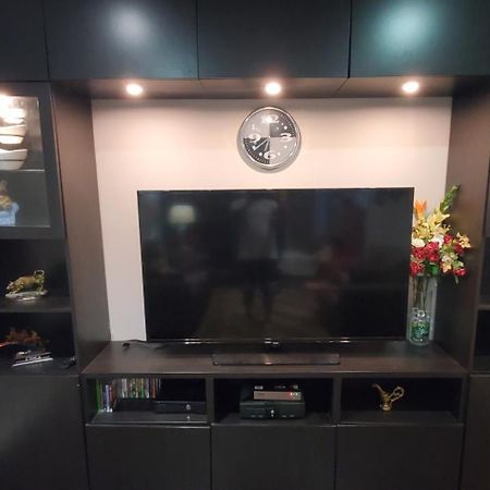 Beautiful House In Mississauga Apartment ภายนอก รูปภาพ
